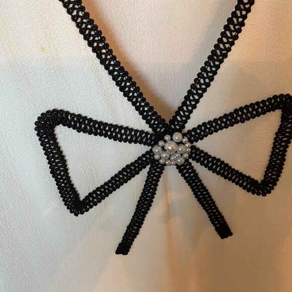 Blouse avec col en V, boucle, ruban brodé et simili perles - Picture 2 of 4